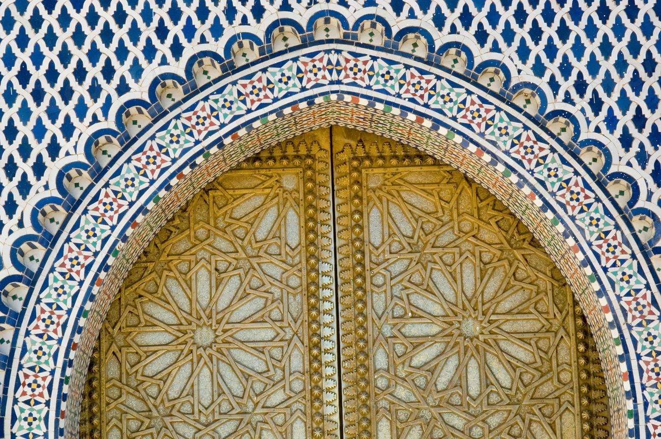 Moroccan riad architecture, arches and tilework
